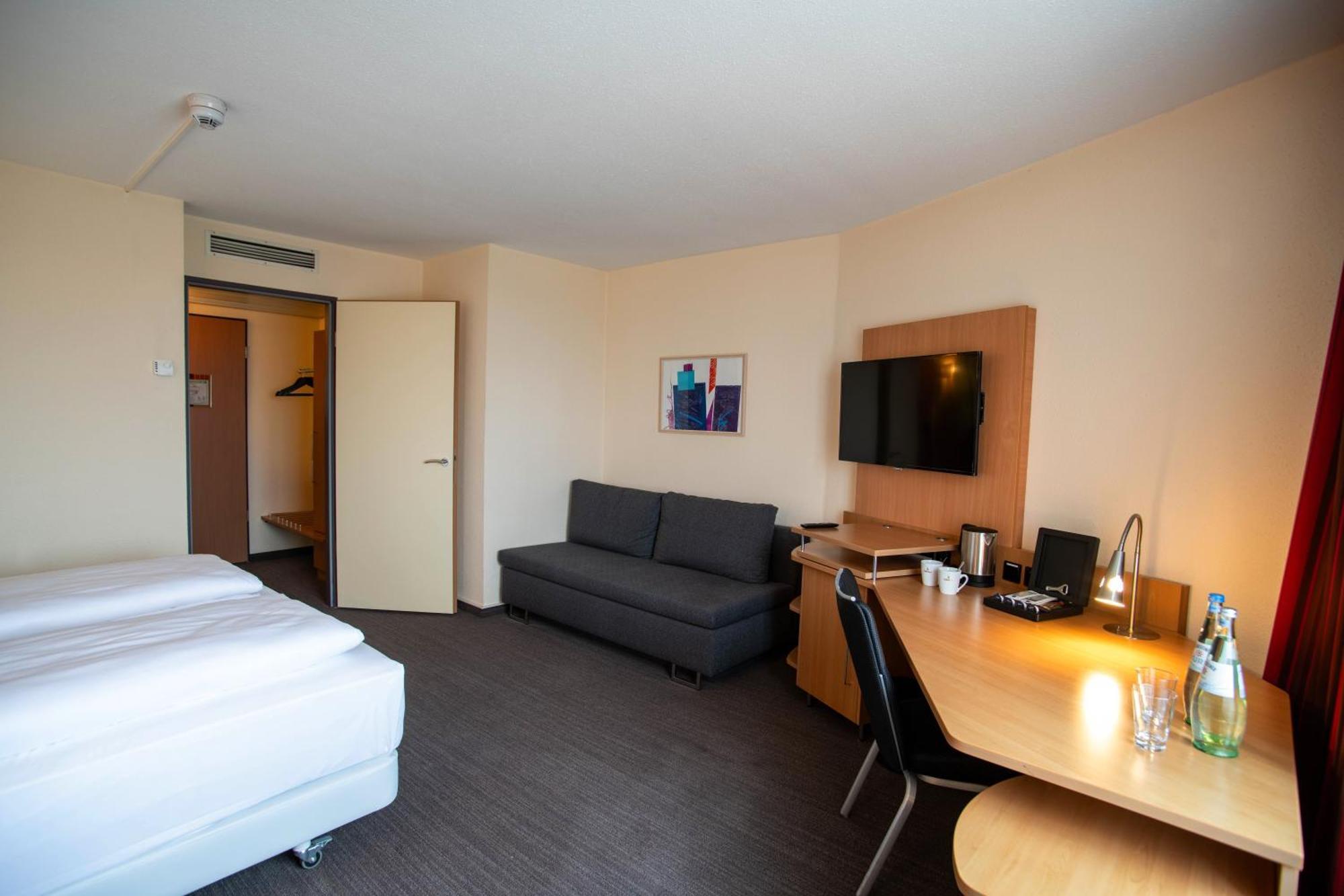 Best Western Conference Airporthotel Frankfurt Moerfelden Exteriör bild